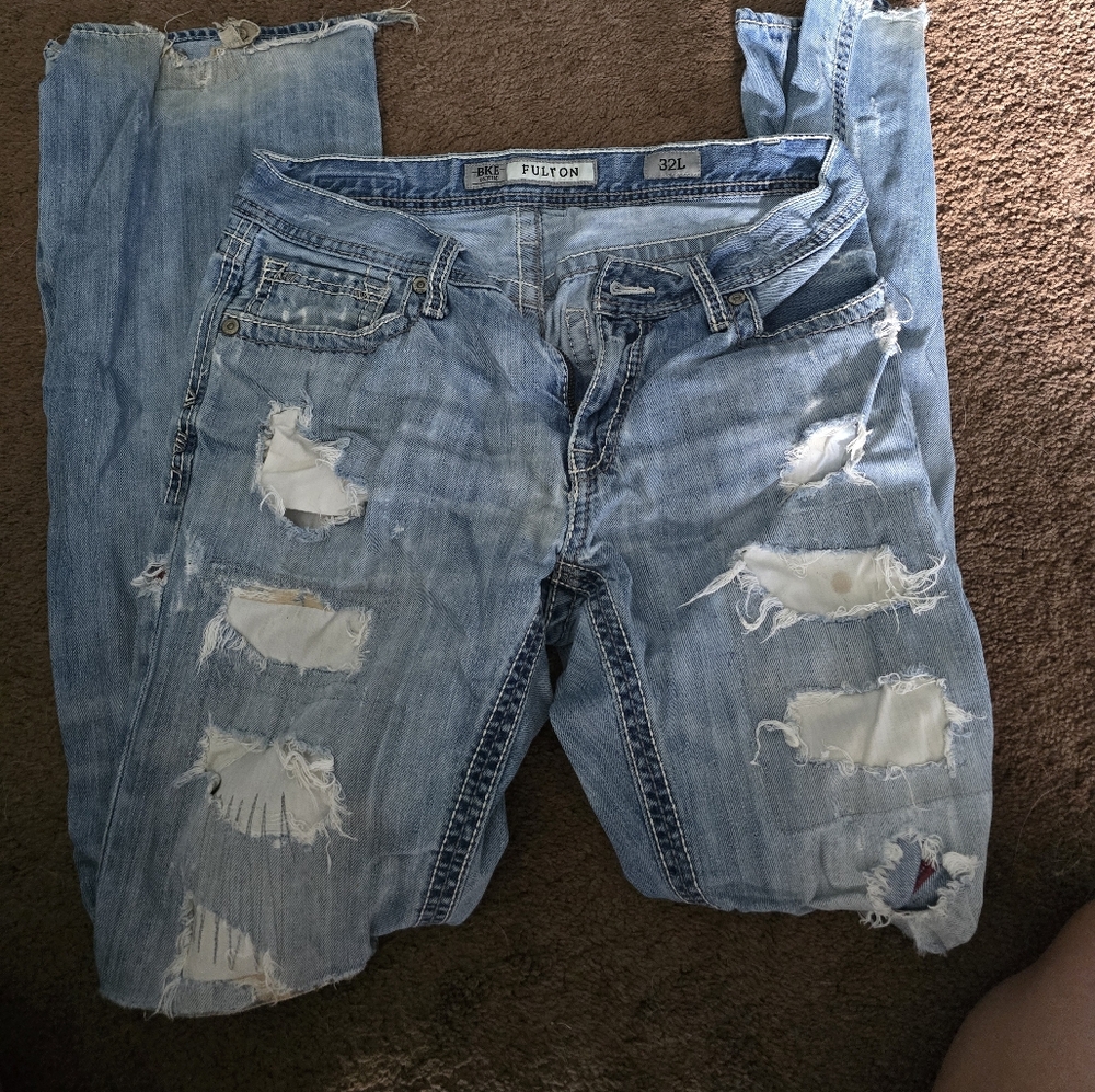 Buckle Jeans